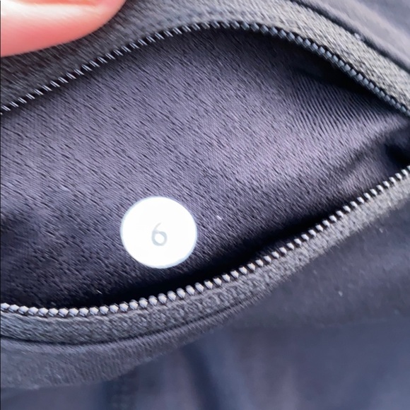 Lululemon black pants - Picture 5 of 6
